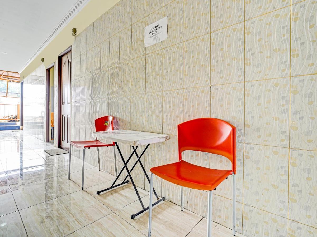 Oyo 90238 Hotel Nusantara Cirebon Eksteriør billede